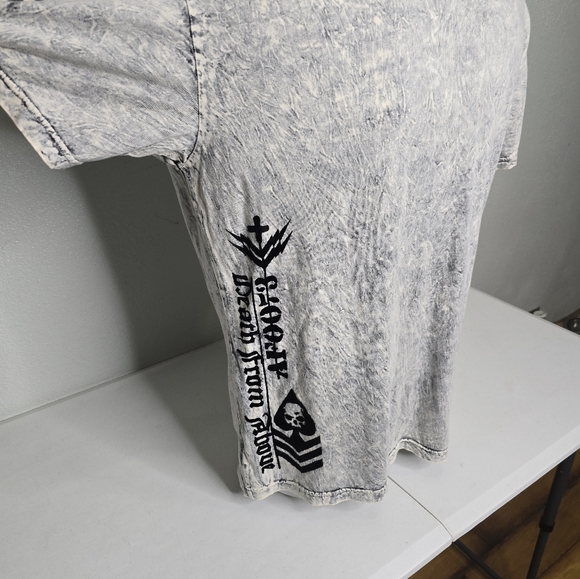 Affliction T-shirt - Picture 6 of 9